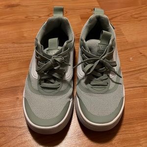 Vans ultra range sneakers